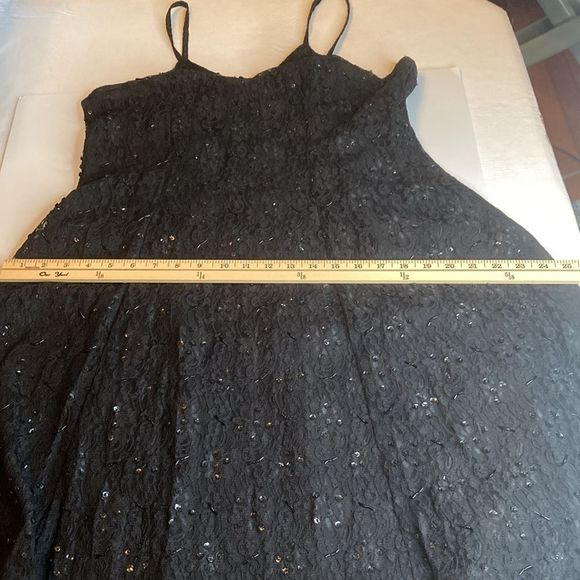 Beaded Drama-Dress Black Lace Sequins Dress - Picture 10 of 14